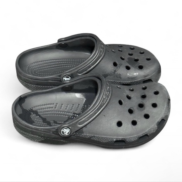 CROCS Shoes - M/7 W/9 black crocs in good condition